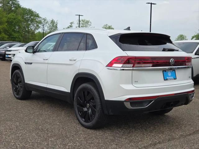 2026 Volkswagen Atlas Cross Sport SE with Technology
