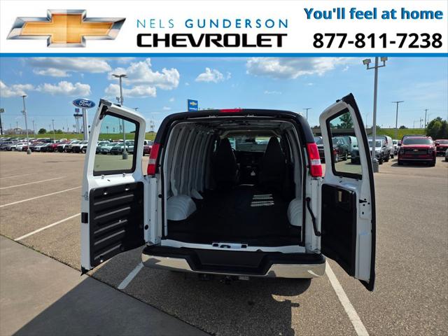 2026 Chevrolet Express Cargo Van 3500 Extended Wheelbase, WT, RWD