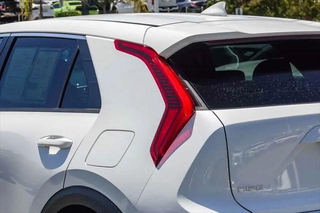 2023 Kia Niro LX