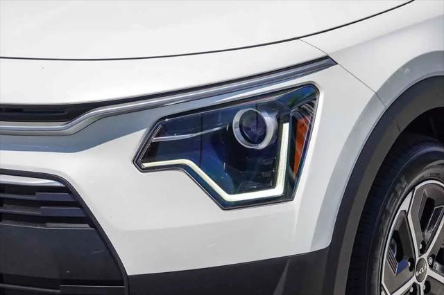 2023 Kia Niro LX