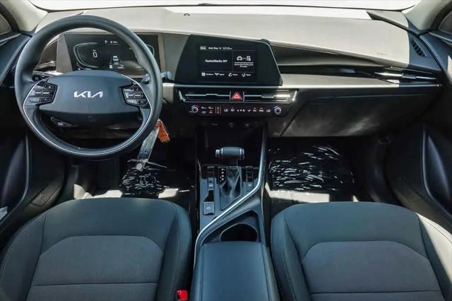2023 Kia Niro LX