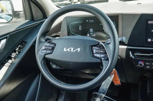 2023 Kia Niro LX