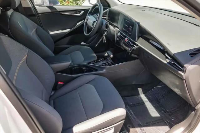 2023 Kia Niro LX