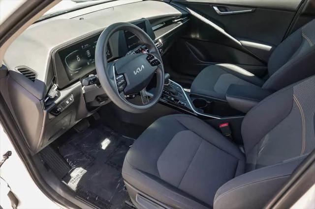 2023 Kia Niro LX