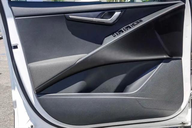 2023 Kia Niro LX