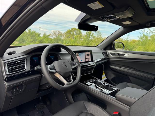 2026 Volkswagen Atlas Cross Sport SE with Technology