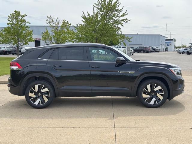 2026 Volkswagen Atlas Cross Sport SE with Technology
