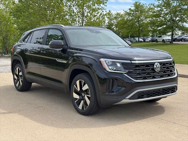 2026 Volkswagen Atlas Cross Sport SE with Technology