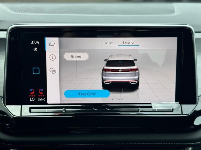 2026 Volkswagen Atlas Cross Sport SE with Technology