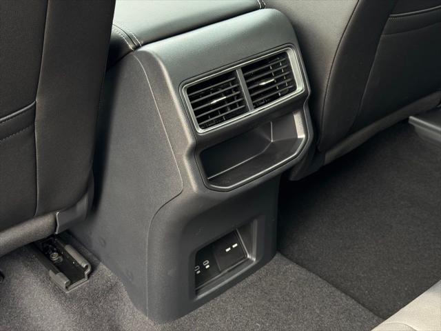 2026 Volkswagen Atlas Cross Sport SE with Technology