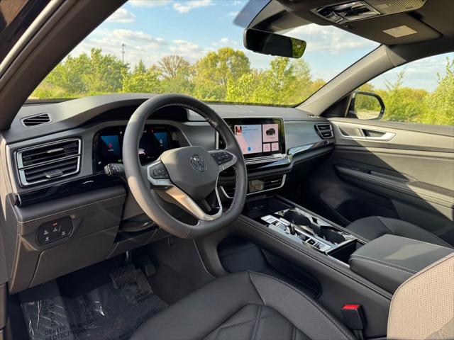 2026 Volkswagen Atlas Cross Sport SE with Technology