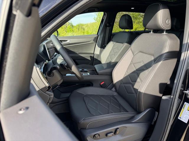 2026 Volkswagen Atlas Cross Sport SE with Technology