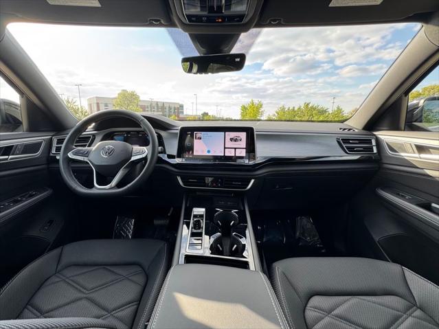 2026 Volkswagen Atlas Cross Sport SE with Technology