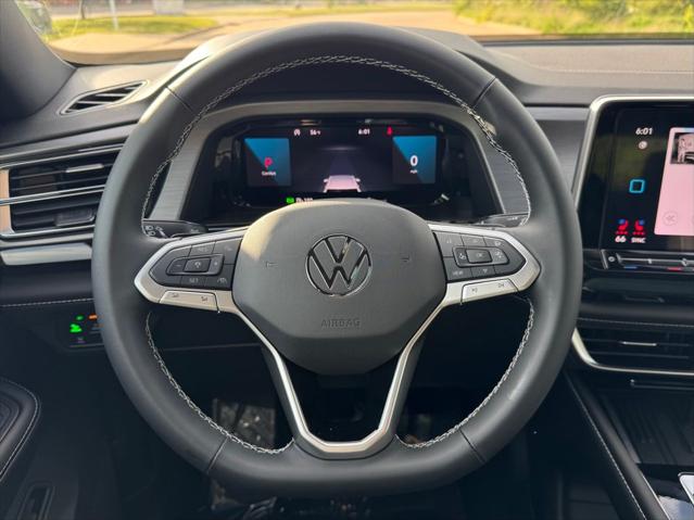 2026 Volkswagen Atlas Cross Sport SE with Technology