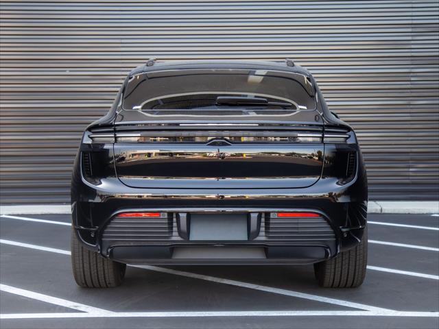 2025 Porsche Macan Electric Turbo