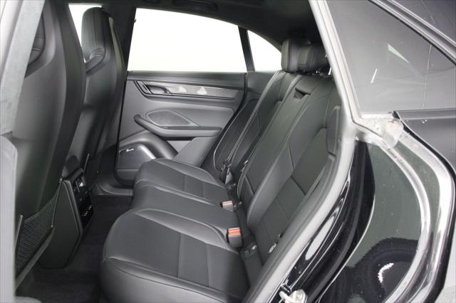 2025 Porsche Macan Electric Turbo