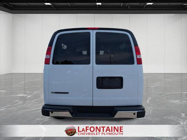 2025 Chevrolet Express Passenger RWD 3500 Extended Wheelbase LT