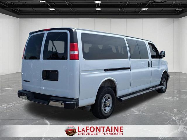 2025 Chevrolet Express Passenger RWD 3500 Extended Wheelbase LT