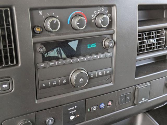 2025 Chevrolet Express Passenger RWD 3500 Extended Wheelbase LT