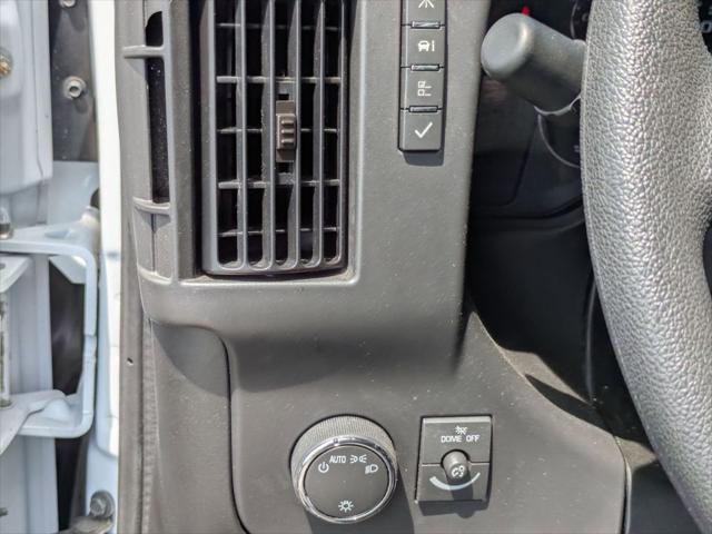 2025 Chevrolet Express Passenger RWD 3500 Extended Wheelbase LT