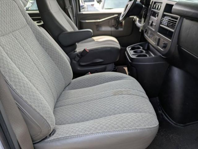 2025 Chevrolet Express Passenger RWD 3500 Extended Wheelbase LT