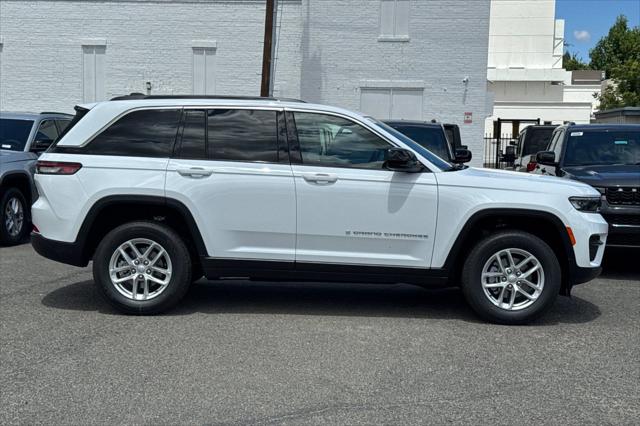2026 Jeep Grand Cherokee Laredo 4x4