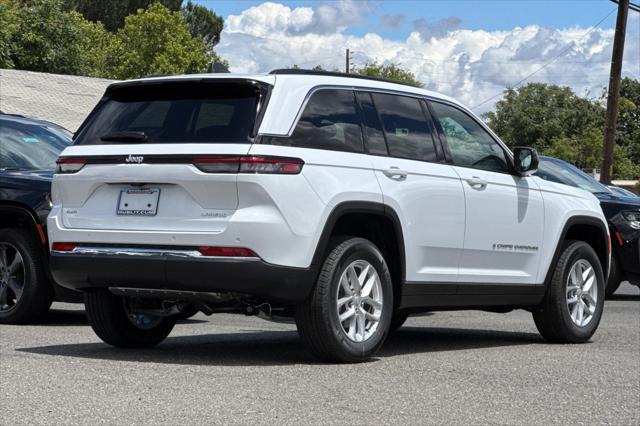 2026 Jeep Grand Cherokee Laredo 4x4