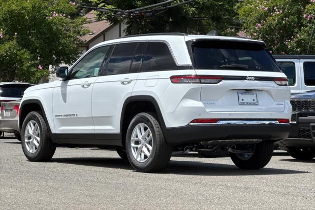 2026 Jeep Grand Cherokee Laredo 4x4