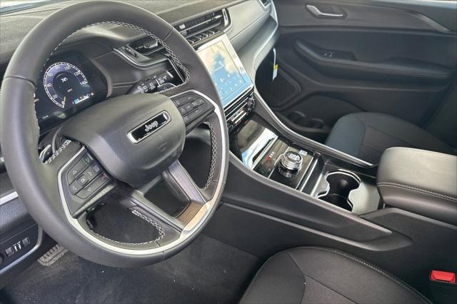 2026 Jeep Grand Cherokee Laredo 4x4