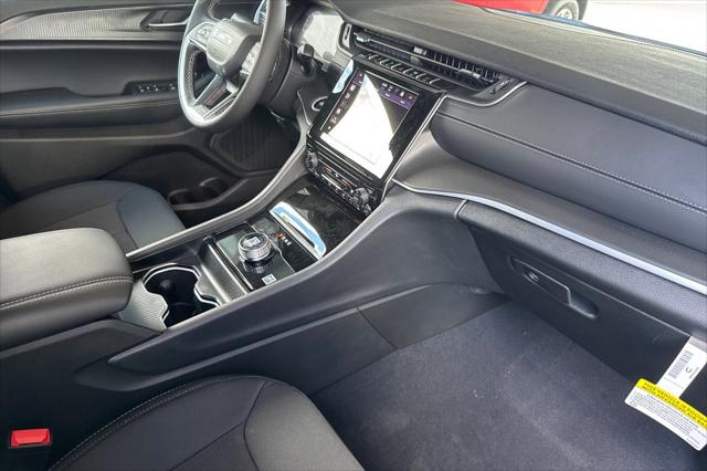 2026 Jeep Grand Cherokee Laredo 4x4