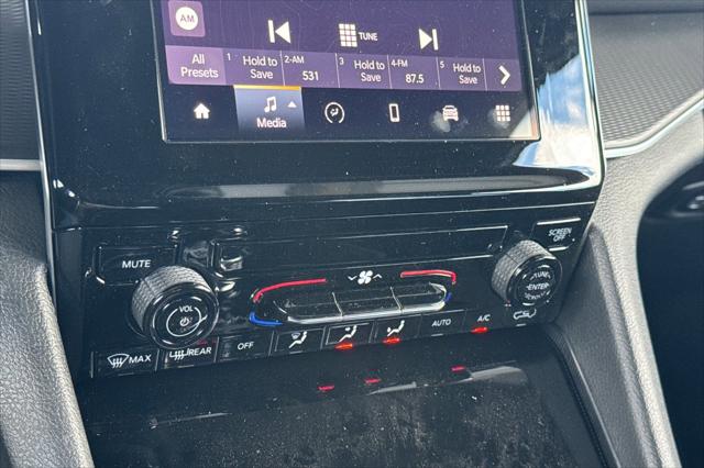 2026 Jeep Grand Cherokee Laredo 4x4