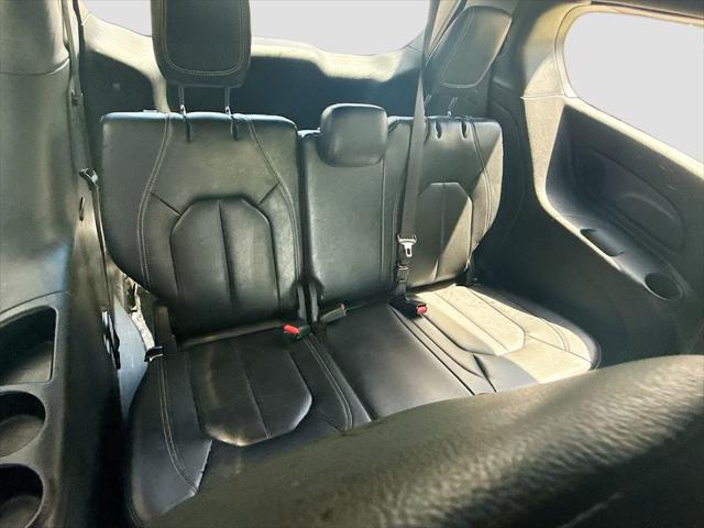 2022 Chrysler Pacifica Hybrid Touring L
