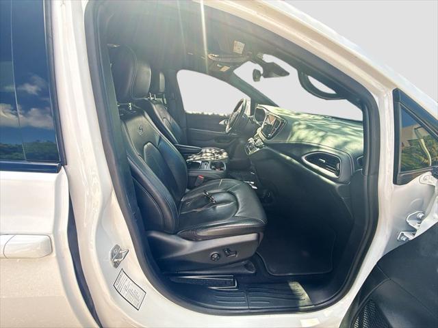 2022 Chrysler Pacifica Hybrid Touring L