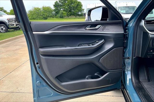 2026 Jeep Grand Cherokee Limited 4x2