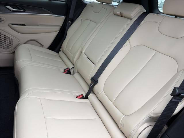 2026 Jeep Grand Cherokee Limited 4x2