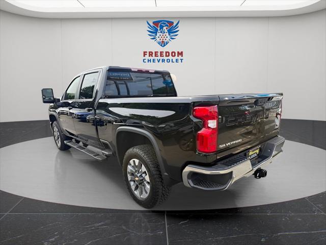 2026 Chevrolet Silverado 2500HD Crew Cab, Standard Bed, LT, 4WD