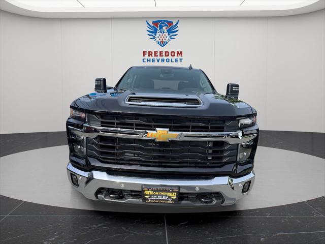 2026 Chevrolet Silverado 2500HD Crew Cab, Standard Bed, LT, 4WD