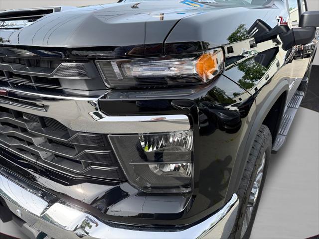 2026 Chevrolet Silverado 2500HD Crew Cab, Standard Bed, LT, 4WD