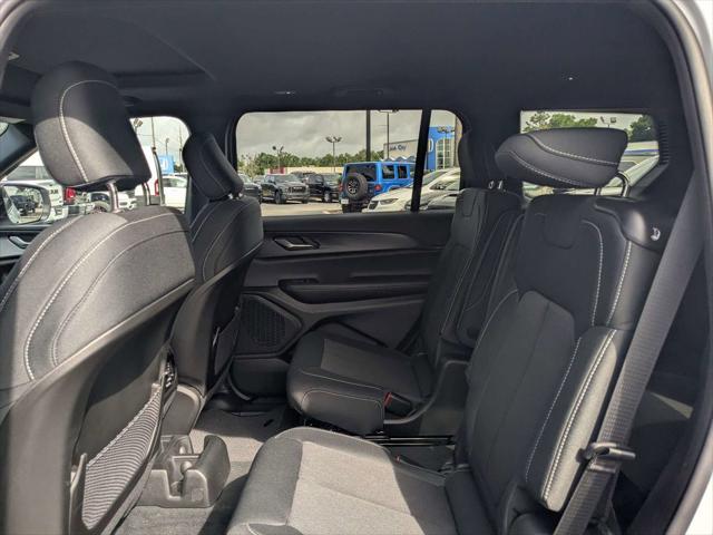 2026 Jeep Grand Cherokee L Altitude 4x4
