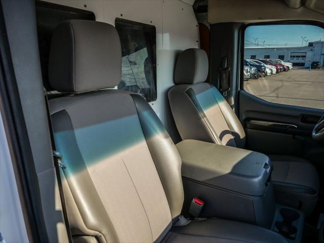 2020 Nissan 3500 SL High Roof V8