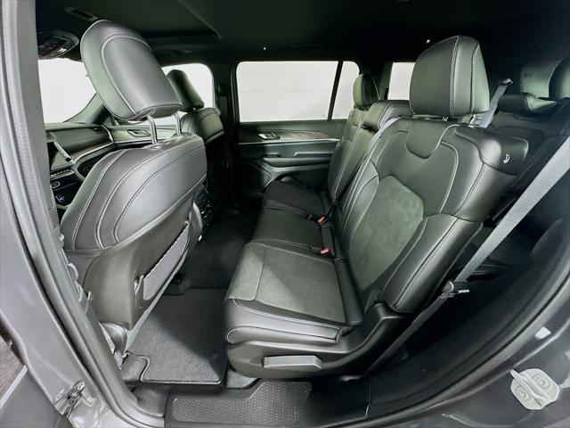 2026 Jeep Grand Cherokee L Altitude 4x4