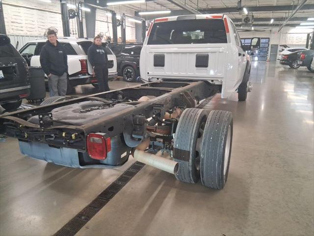 2024 Ram 4500 Chassis Tradesman/SLT