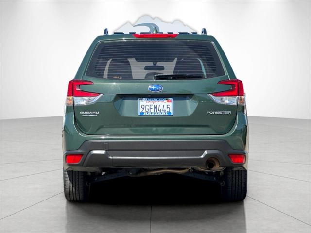 2023 Subaru Forester Base
