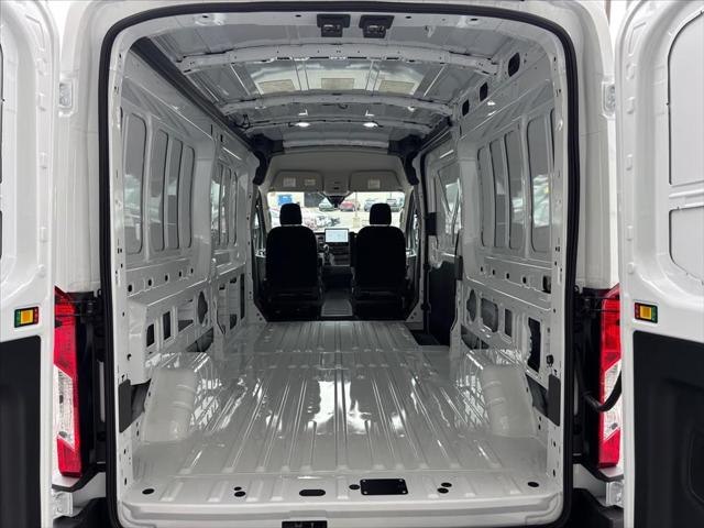 2026 Ford Transit Cargo Van Base