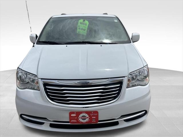 2016 Chrysler Town & Country Touring