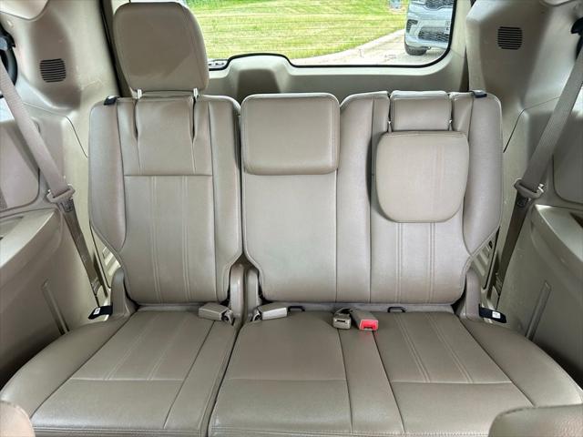 2016 Chrysler Town & Country Touring
