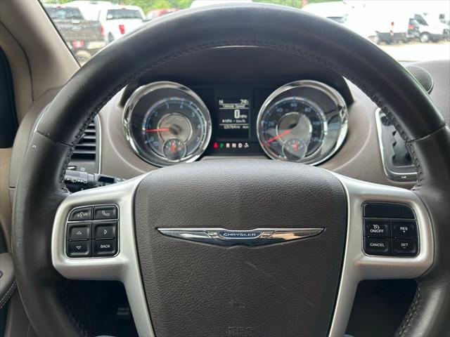 2016 Chrysler Town & Country Touring