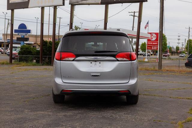 2019 Chrysler Pacifica Touring L