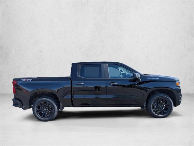 2023 Chevrolet Silverado 1500 4WD Crew Cab Short Bed Custom