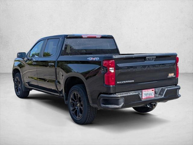 2023 Chevrolet Silverado 1500 4WD Crew Cab Short Bed Custom